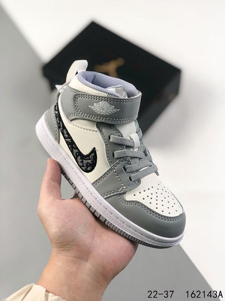 Air Jordan 1 Mid 1代 2023全新高幫潮流文化籃球板鞋童鞋