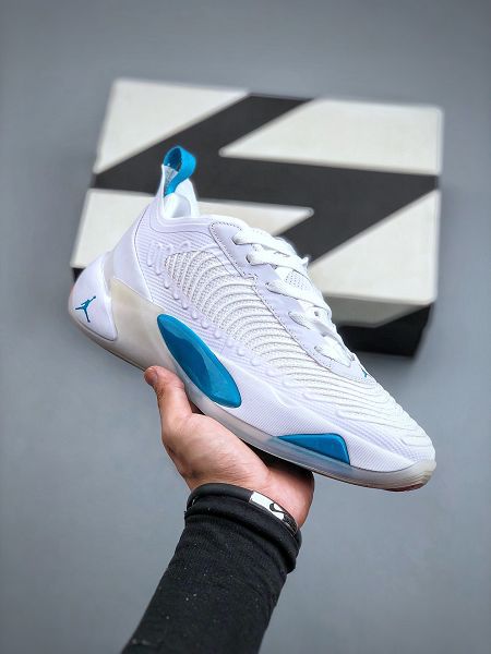 Air Jordan Luka 1 2023新款 東契奇一代低幫緩震男款實戰籃球鞋