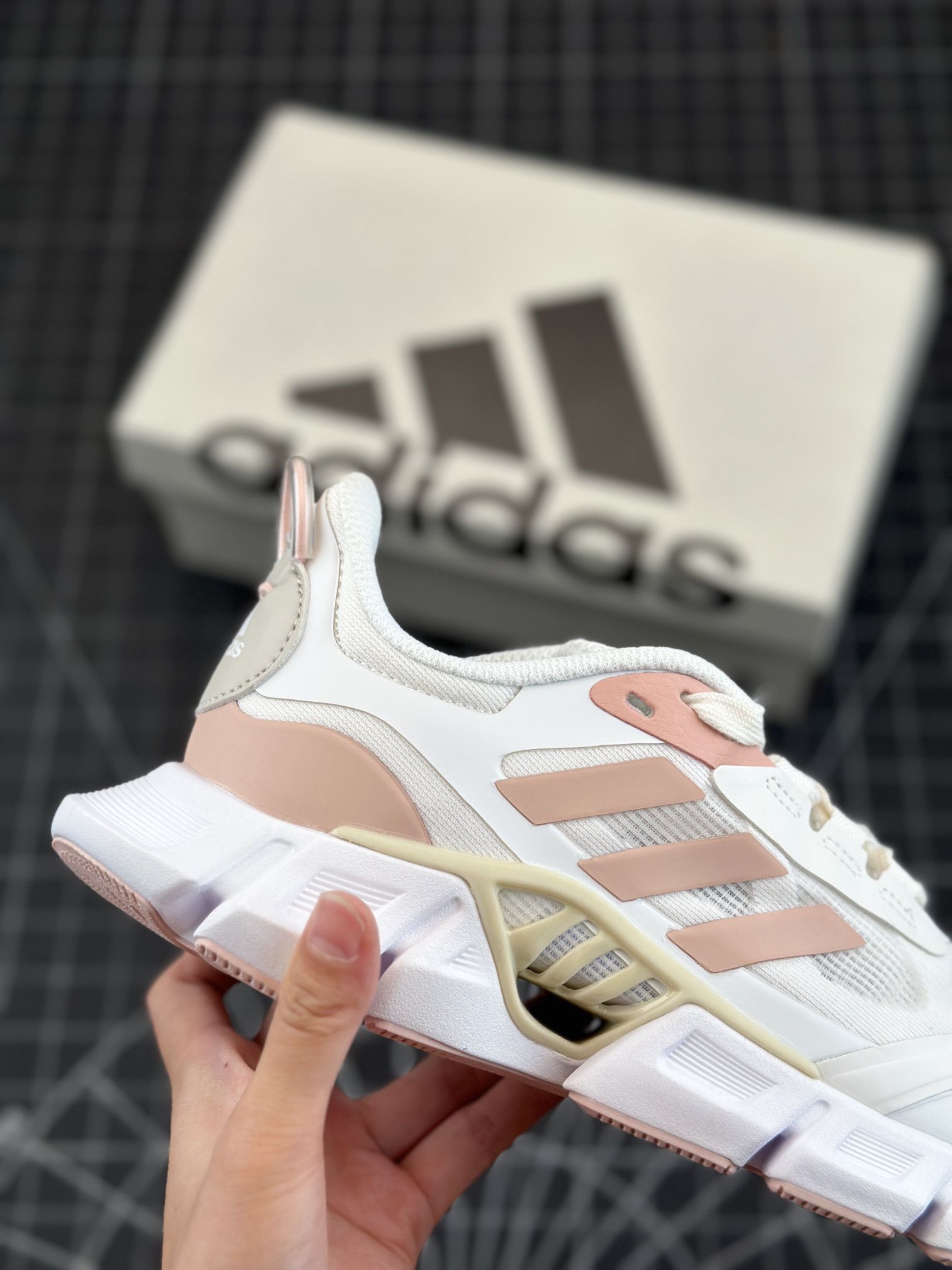 Adidas Climacool 清風高彈系列超輕量休閒運動慢跑鞋 2024新款白藕粉色女鞋