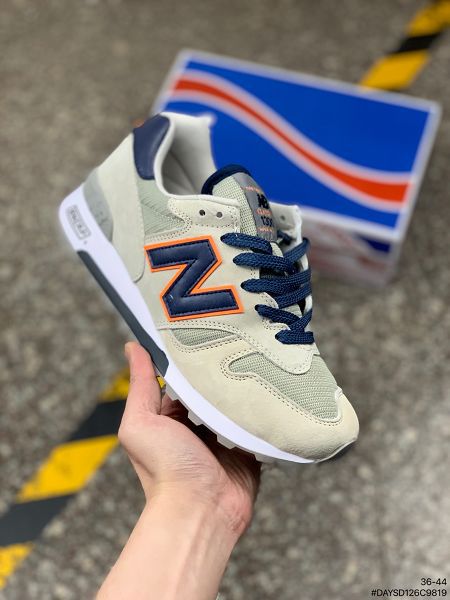 New Balance NB1300系列 2022新款 豬八革網面複古男女款運動跑鞋