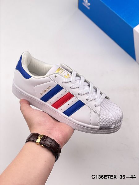 Adidas Superstar 2022新款 三葉草貝殼頭系列男女款運動板鞋