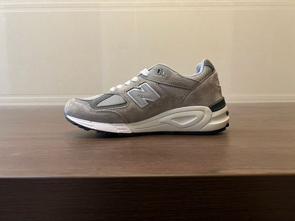 New Balance Made in USA 990V2 2022新款 高端美產系列復古男女款休閒運動慢跑鞋