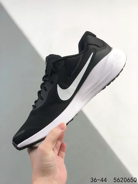 Nike REVOLUTION 7 WIDE 2024新款男女生透氣低幫 跑步鞋