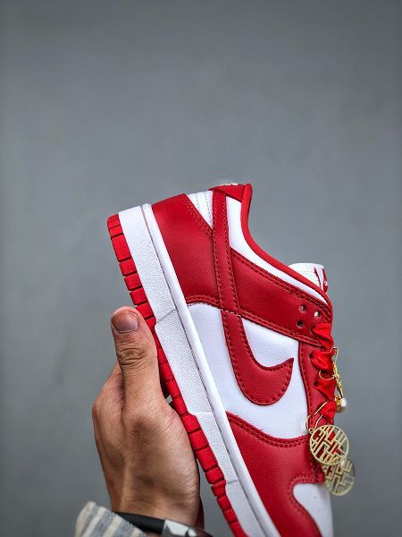 Nike Dunk Low SB 低幫滑板鞋系列 2023全新男女款白紅色婚慶主題滑板鞋