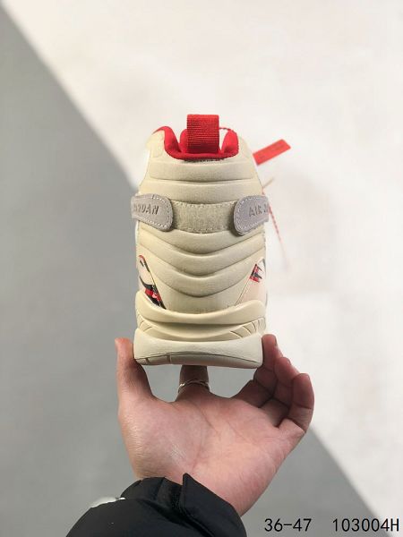 AIR JORDAN 8 RETRO × SOLEFLY 全新聯名鞋款 用白色與奶油色為主色調 情侶款運動鞋