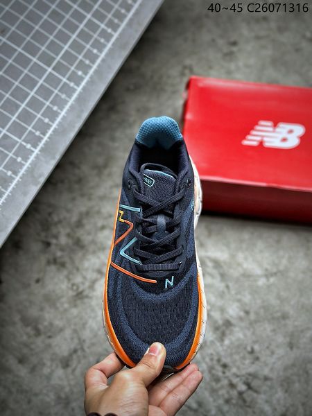 New Balance Fresh Foam X More v4 2023新款 男款輕盈跑鞋