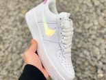 Nike Air Force 1 Low Iridescent Pixel 2021新款 彩虹像素白情侶款休閒板鞋 帶半碼